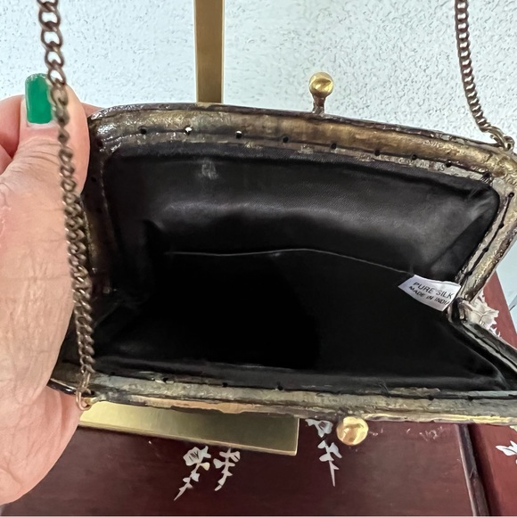 Elegant Beaded Black Silk Handbag Made in India - Picture 4 of 8